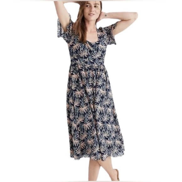 Madewell - Midi Dress in Oasis Palm - Picture 3 of 8